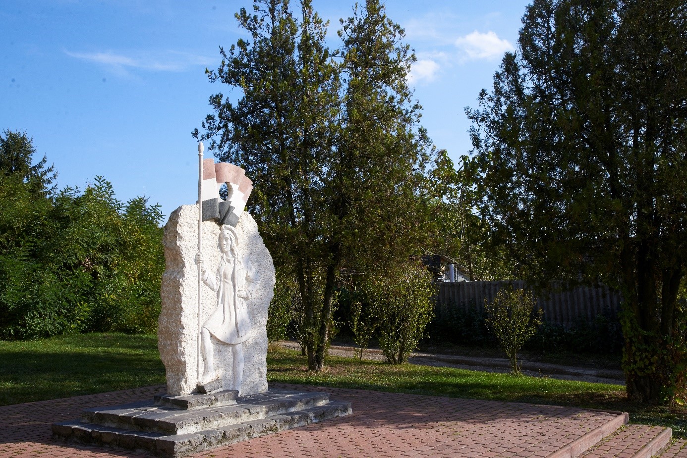 Ecsédi ’56-os emlékmű, fotó: Ecséd Községi Önkormányzat